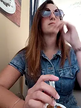 Snapshot of Alexdevil92 chatting on June 4, 7:47 am Alexdevil92 online show from June 4, 7:47 am