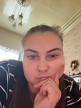 Snapshot of AlyaX_X chatting on May 6, 1:27 pm AlyaX X online show from May 6, 1:27 pm