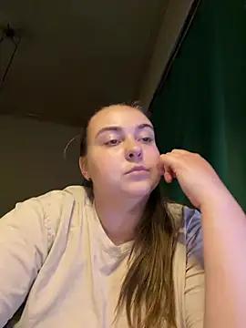 Snapshot of AlyaX_X chatting on June 4, 9:21 pm AlyaX X online show from June 4, 9:21 pm