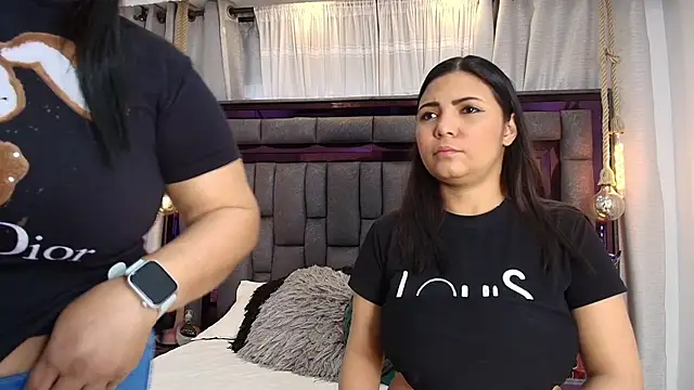Karina Mendoza online show from May 9, 11:59 am