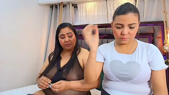 Karina Mendoza online show from June 28, 12:11 pm