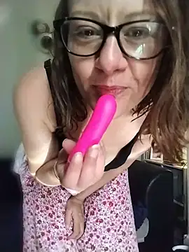 Snapshot of Sexycaylaxxxx chatting on May 25, 2:56 pm Sexycaylaxxxx online show from May 25, 2:56 pm