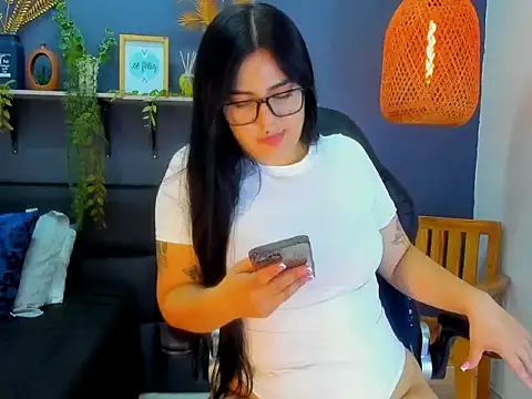 eliza pink24 online show from February 2, 9:24 pm