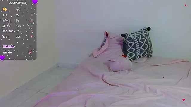 Snapshot of kimwii1 chatting on March 6, 5:15 am kimwii1 online show from March 6, 5:15 am