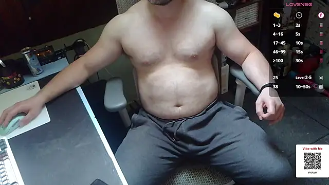 Snapshot of under_the_desk40 chatting on June 2, 12:40 pm under the desk40 online show from June 2, 12:40 pm