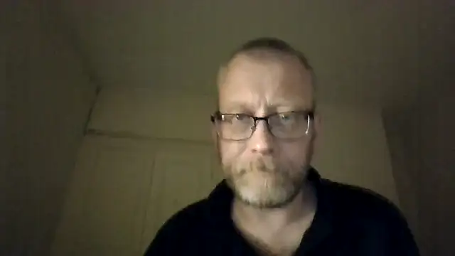 Snapshot of UnshodSixties chatting on June 2, 10:34 pm UnshodSixties online show from June 2, 10:34 pm
