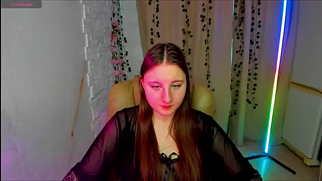 EvaxCharm online show from February 15, 6:43 am