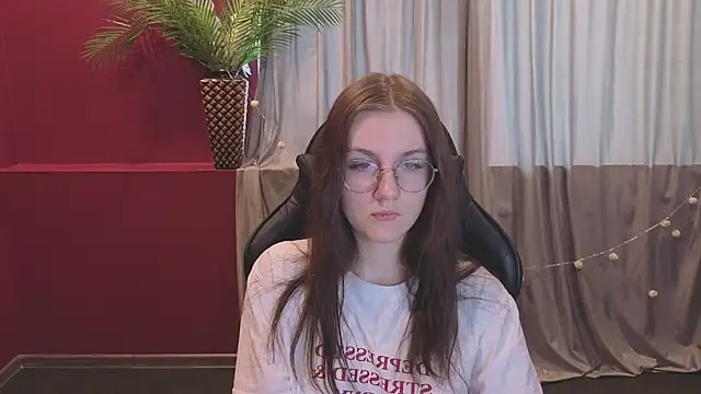 VixenLight online show from March 5, 1:23 am