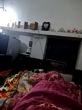 Divyanshi hott online show from February 8, 4:32 pm
