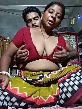 Snapshot of Fetish-Couple2 chatting on June 10, 2:23 am Fetish-Couple2 online show from June 10, 2:23 am