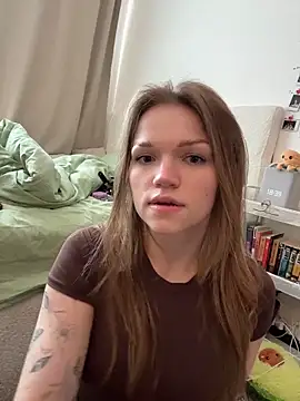 Snapshot of StreetSquirt chatting on June 1, 3:47 pm StreetSquirt online show from June 1, 3:47 pm
