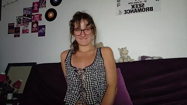 Snapshot of cosmic404 chatting on July 7, 7:51 pm cosmic404 online show from July 7, 7:51 pm