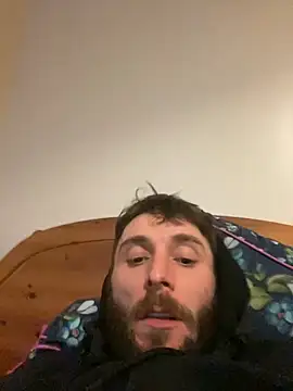 Snapshot of pezzerb7 chatting on February 5, 8:24 pm pezzerb7 online show from February 5, 8:24 pm