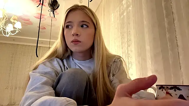 IvyArmbrister online show from March 10, 7:30 pm