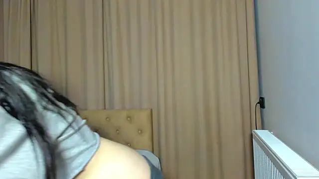 Snapshot of Lesyalisss chatting on May 22, 8:25 pm Lesyalisss online show from May 22, 8:25 pm