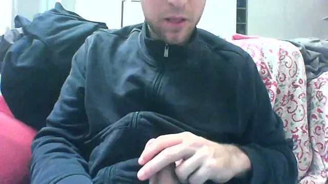 Snapshot of andre_italy chatting on March 10, 10:15 pm andre italy online show from March 10, 10:15 pm