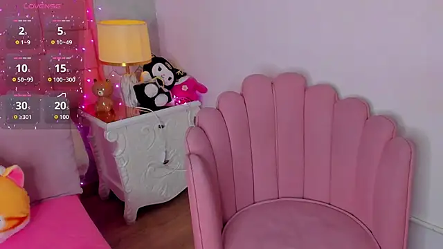 dolly kitter online show from April 29, 12:31 pm