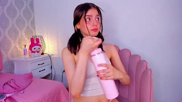 dolly kitter online show from July 30, 11:31 am