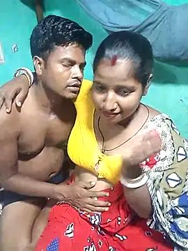 Snapshot of Your_deshibhabi25years chatting on July 4, 12:44 pm Your deshibhabi25years online show from July 4, 12:44 pm