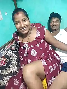 Snapshot of Your_deshibhabi25years chatting on July 13, 12:41 pm Your deshibhabi25years online show from July 13, 12:41 pm
