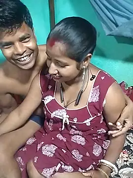 Snapshot of Your_deshibhabi25years chatting on July 17, 12:45 pm Your deshibhabi25years online show from July 17, 12:45 pm