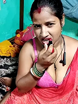 Snapshot of Your_deshibhabi25years chatting on July 27, 2:13 pm Your deshibhabi25years online show from July 27, 2:13 pm
