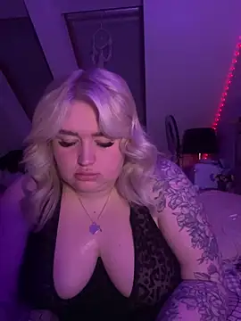 TwoWayT xx online show from March 4, 11:11 pm