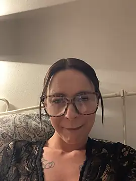 SophieSchmidt online show from April 8, 5:57 pm