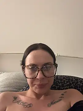 SophieSchmidt online show from April 9, 6:35 pm