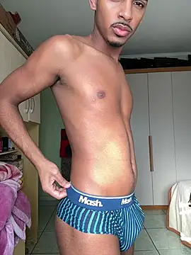 Snapshot of pretin19cm1 chatting on June 16, 6:21 pm pretin19cm1 online show from June 16, 6:21 pm