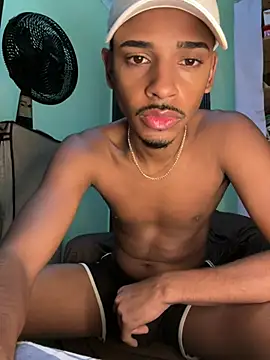 Snapshot of pretin19cm1 chatting on June 25, 4:33 pm pretin19cm1 online show from June 25, 4:33 pm