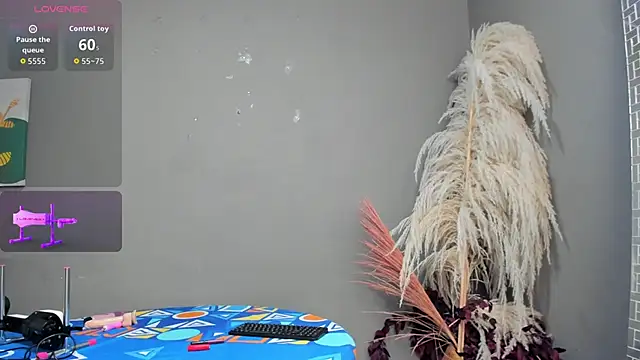 brendarendon online show from February 28, 3:29 am