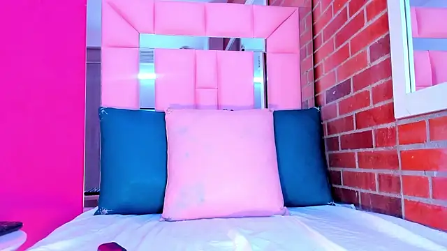 Baby doll XOXO online show from February 10, 2:43 pm