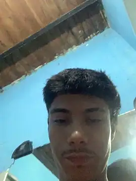 Snapshot of Adan21_cm chatting on May 16, 6:21 am Adan21 cm online show from May 16, 6:21 am