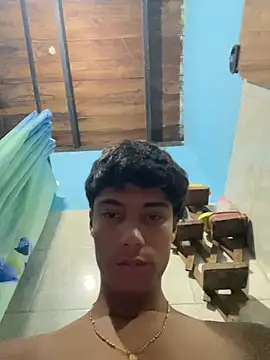 Snapshot of Adan21_cm chatting on August 1, 5:18 am Adan21 cm online show from August 1, 5:18 am