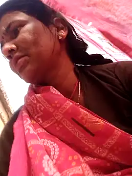 Snapshot of Muskan44s chatting on May 25, 1:00 am Muskan44s online show from May 25, 1:00 am
