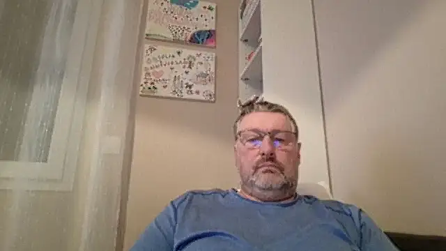 doudou310 online show from March 3, 5:13 am