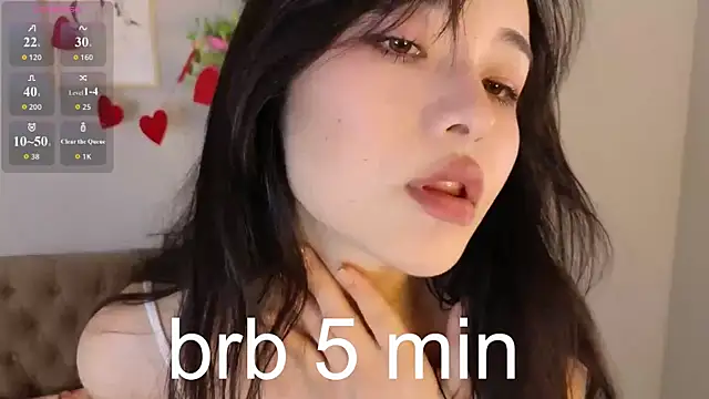 Snapshot of Noiry_Vuvez chatting on June 6, 8:02 pm Noiry Vuvez online show from June 6, 8:02 pm