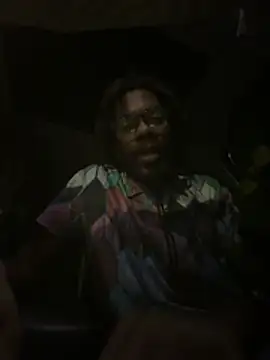 Snapshot of makemestayhard chatting on February 20, 7:32 am makemestayhard online show from February 20, 7:32 am