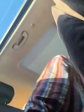 Snapshot of makemestayhard chatting on February 21, 3:24 pm makemestayhard online show from February 21, 3:24 pm