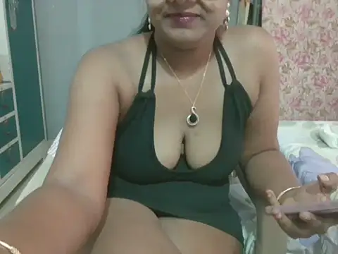 Snapshot of sexybaby3127 chatting on March 23, 9:13 am sexybaby3127 online show from March 23, 9:13 am