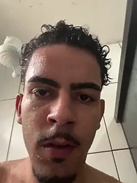 Snapshot of menoquarenta chatting on February 4, 1:50 pm menoquarenta online show from February 4, 1:50 pm