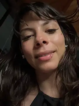 Isalove99 online show from April 27, 1:47 am