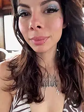Isalove99 online show from June 8, 3:01 pm