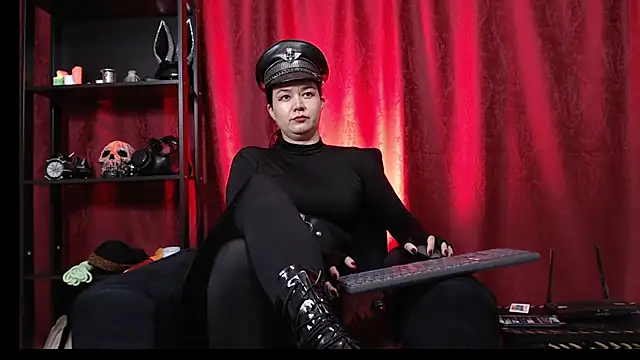 Izumy Velvet online show from August 3, 9:07 pm