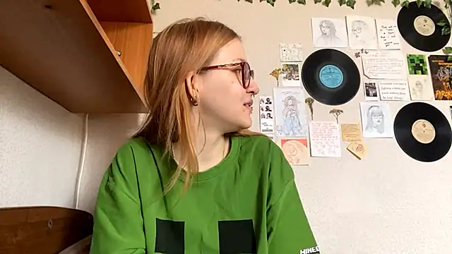 LaureenVielma online show from April 25, 8:06 am