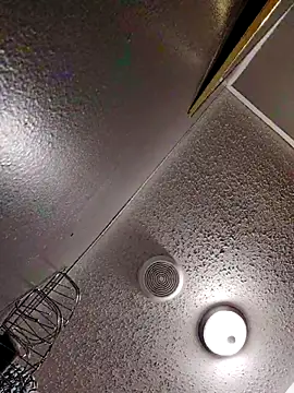 Snapshot of Juicy_Libra69 chatting on February 19, 5:47 am Juicy Libra69 online show from February 19, 5:47 am