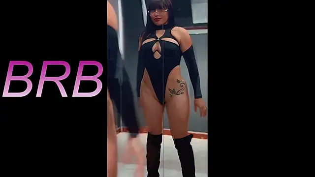 Snapshot of NaomiAmazing01 chatting on March 9, 12:14 am NaomiAmazing01 online show from March 9, 12:14 am