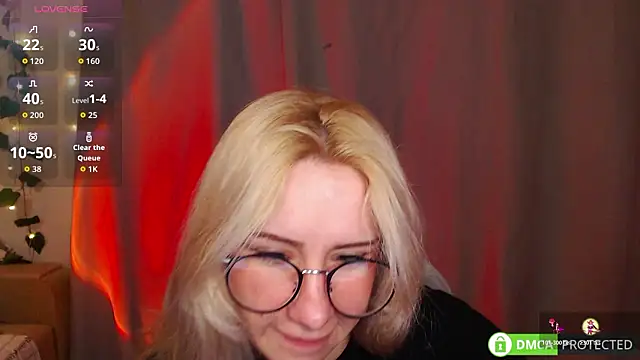 Snapshot of Mia__Jensen chatting on March 7, 12:46 pm Mia Jensen online show from March 7, 12:46 pm