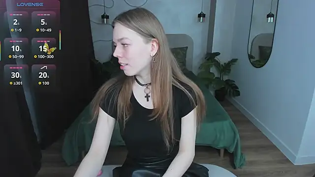 Snapshot of _Tina_Tayllor_ chatting on May 14, 9:10 pm Tina Tayllor online show from May 14, 9:10 pm
